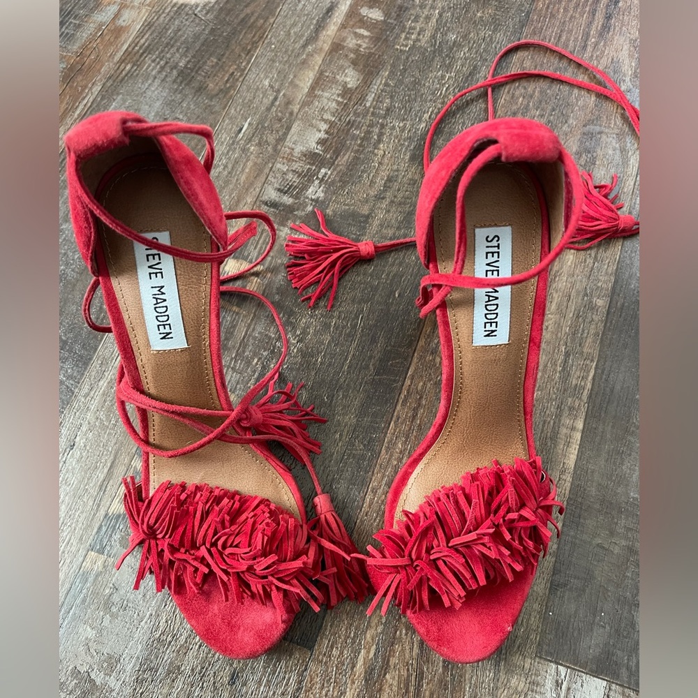 NWOT Steve Madden Suede Shoe
